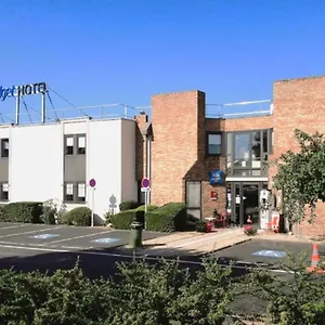 Hotel Ibis Budget Ferrand - Le Brezet - Aeroport **
